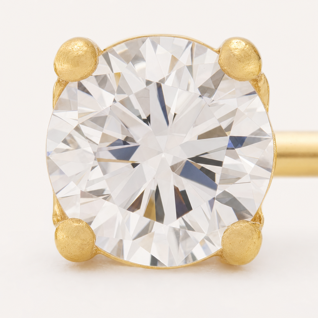 Broquel Solitario Zirconia Blanca 3 mm Oro 10K — macro frontal