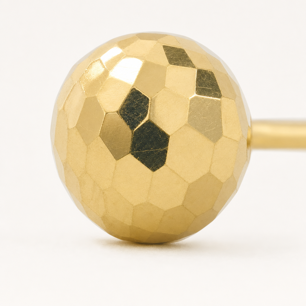 Broquel Dormilona 2.8 mm Oro 10K — macro frontal