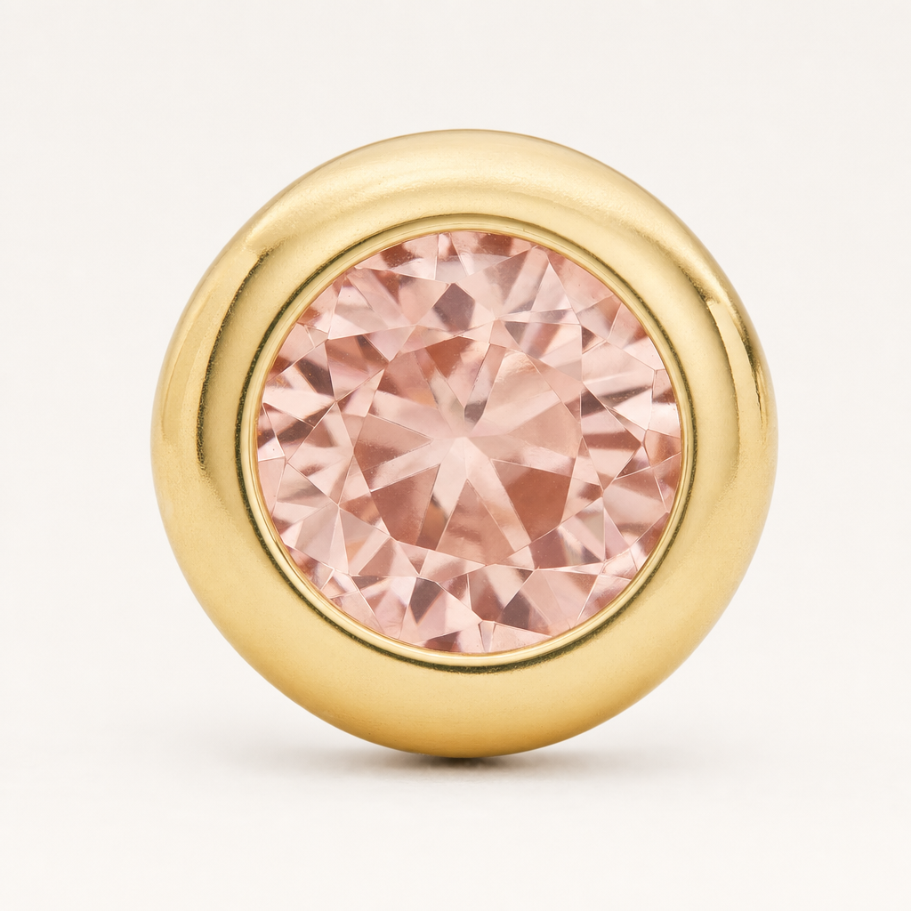 Broquel Bisel Zirconia Rosa 2.5 mm Oro 10K — macro frontal