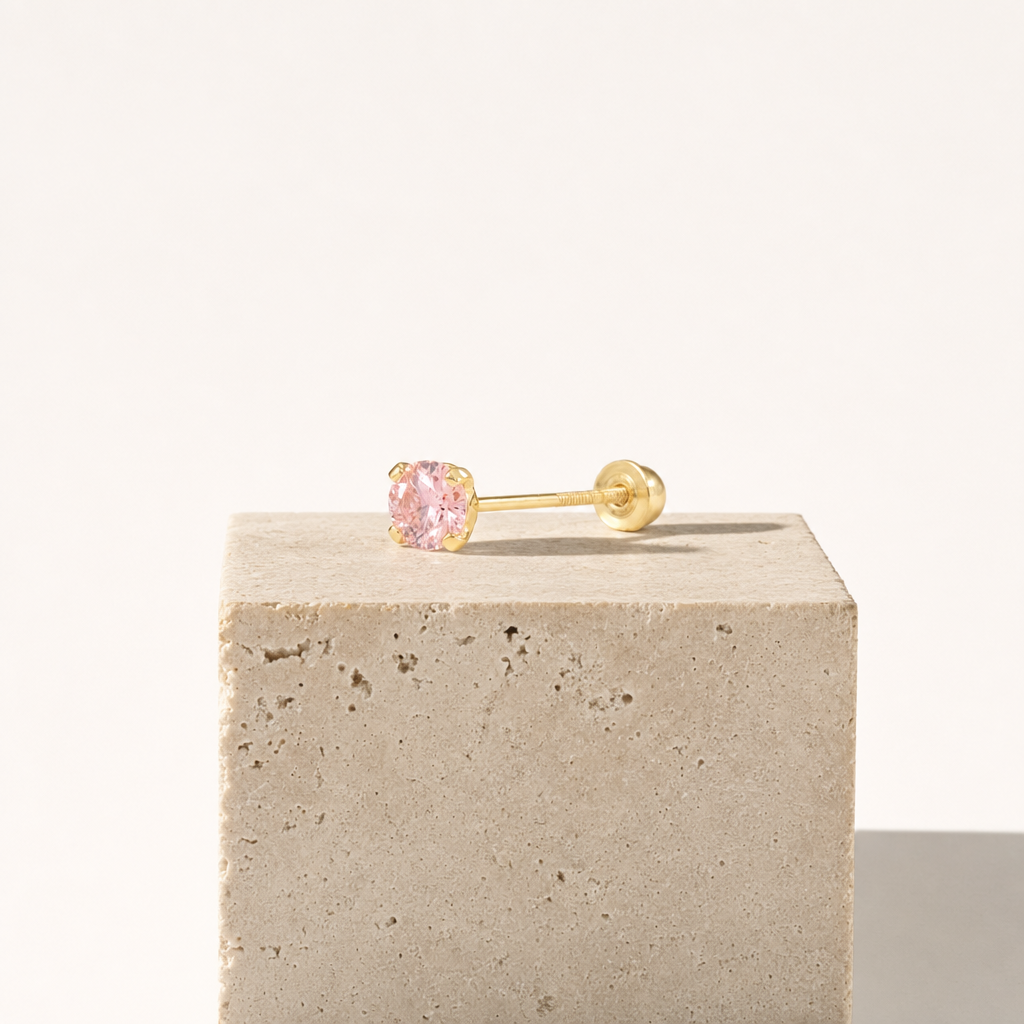 Broquel Solitario Zirconia Rosa 3 mm Oro 10K — bodegón editorial