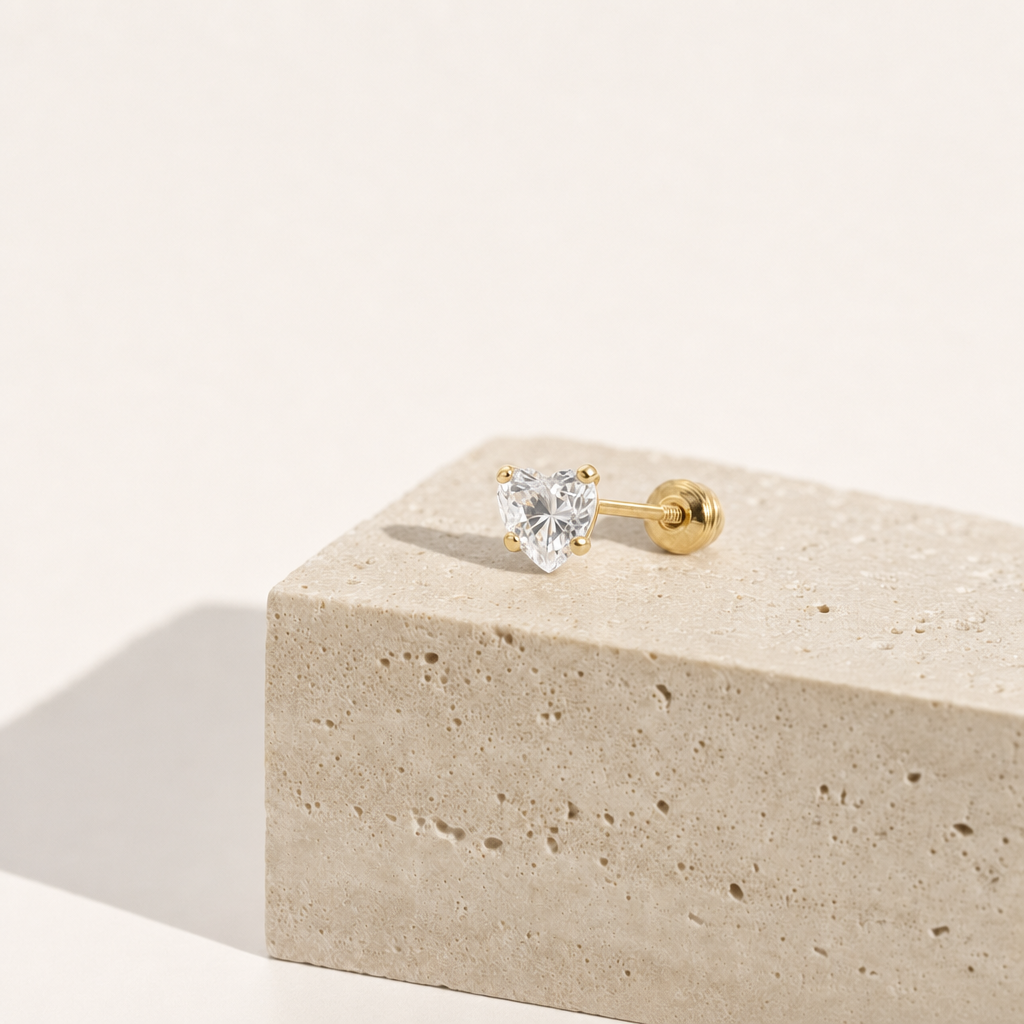 Broquel Corazón Zirconia 4 mm Oro 10K — bodegón editorial