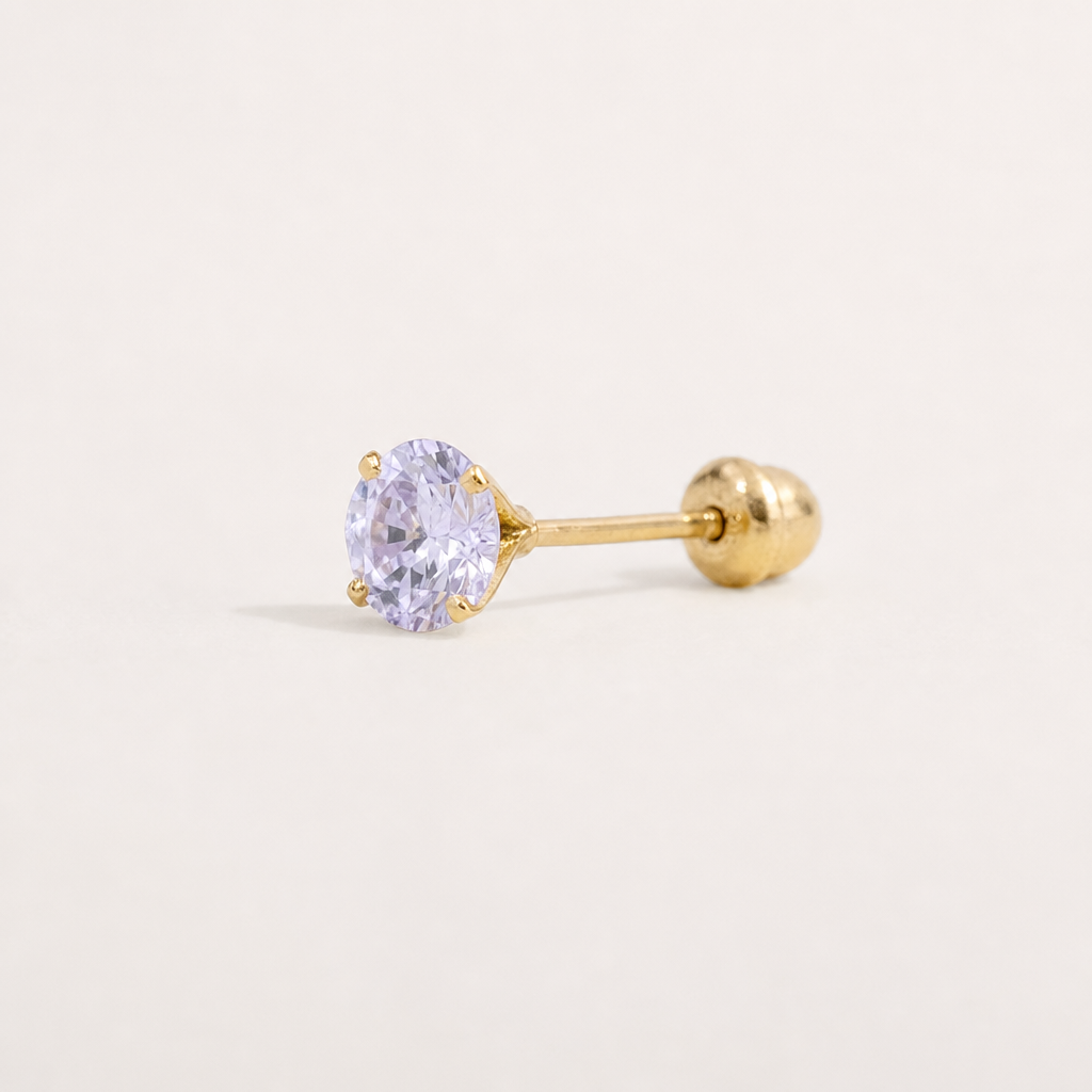 Broquel Solitario Zirconia Lila 4 mm Oro 10K — vista diagonal