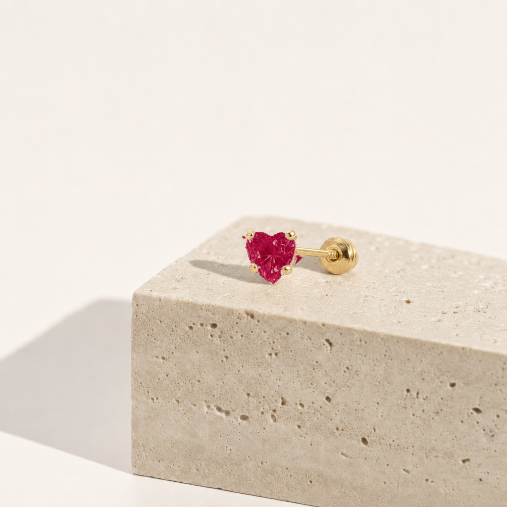 Broquel Corazón Zirconia Magenta 4 mm Oro 10K — bodegón editorial