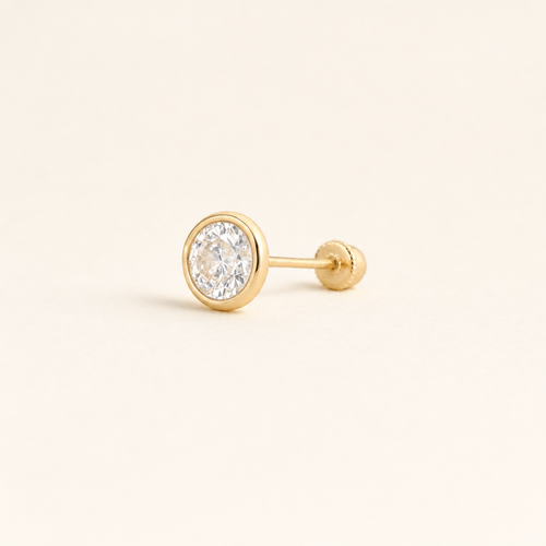 Broquel Bisel Zirconia Blanca 5 mm Oro 10K — vista diagonal