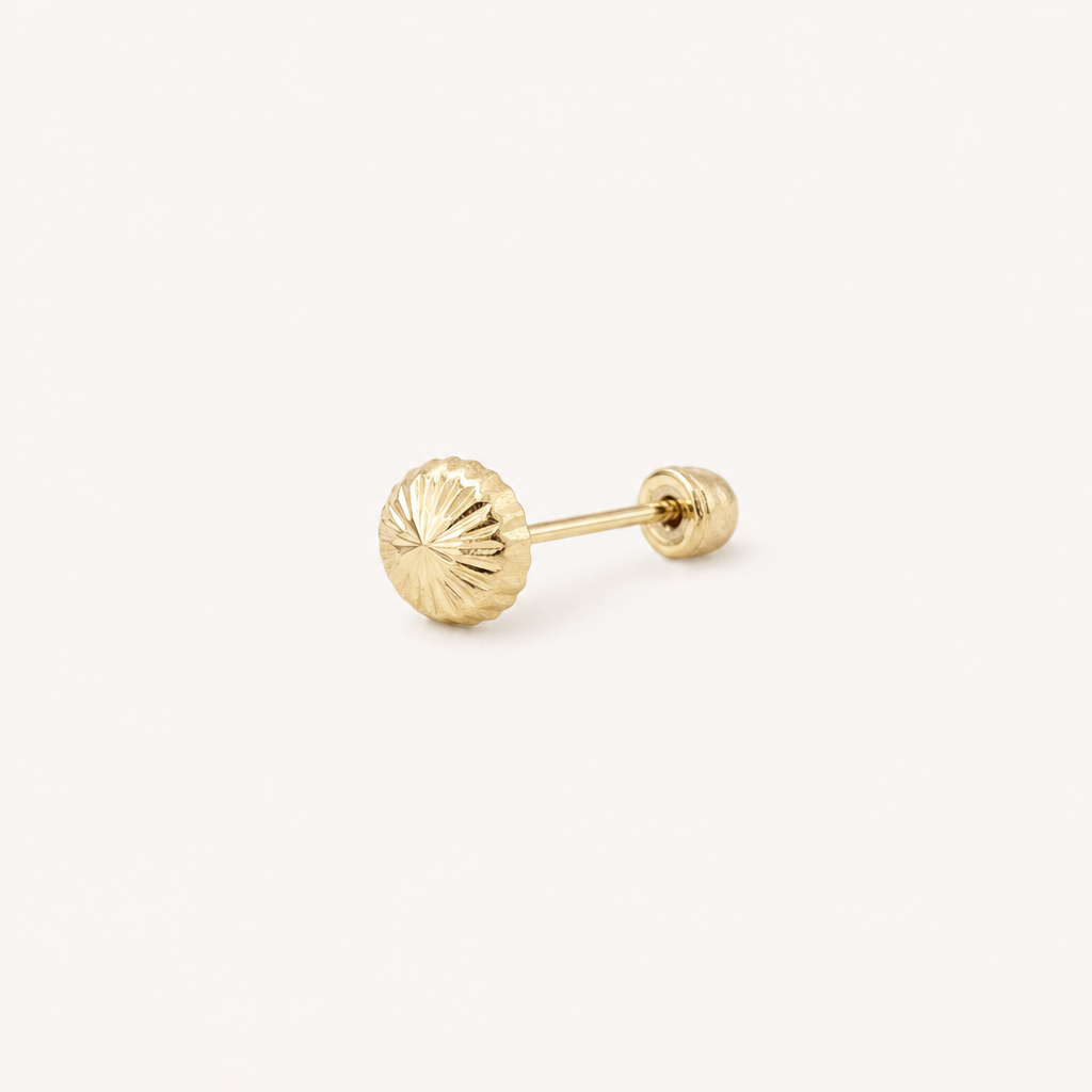 Broquel Hongo 4.6 mm Oro 10K — vista diagonal