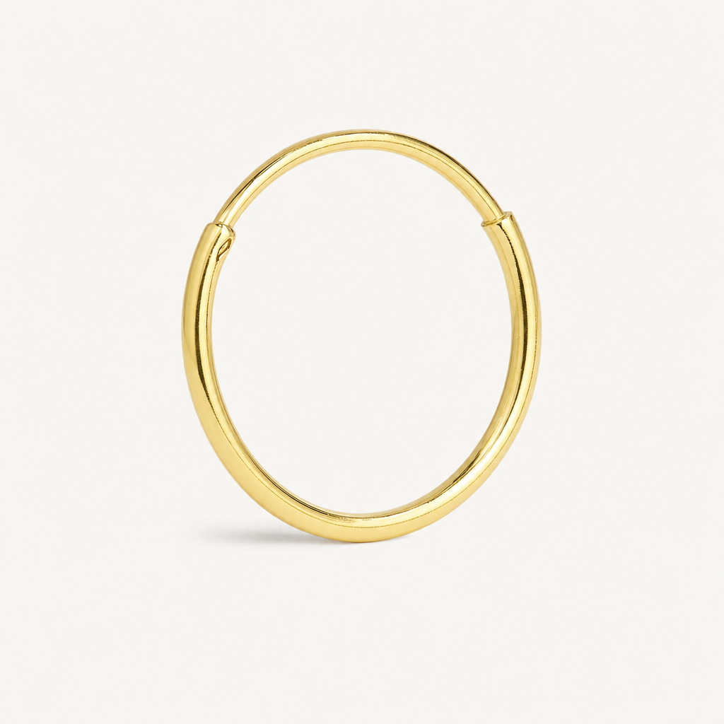 Arracada Lisa 12 mm Oro 10K — vista diagonal